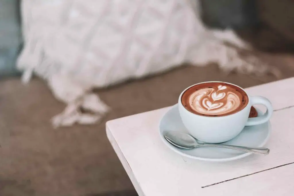 Flat White vs Cappuccino: A Comprehensive Comparison