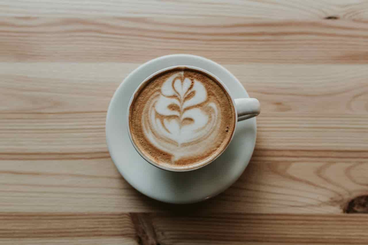 Cappuccino vs Latte Macchiato: A Detailed Comparison