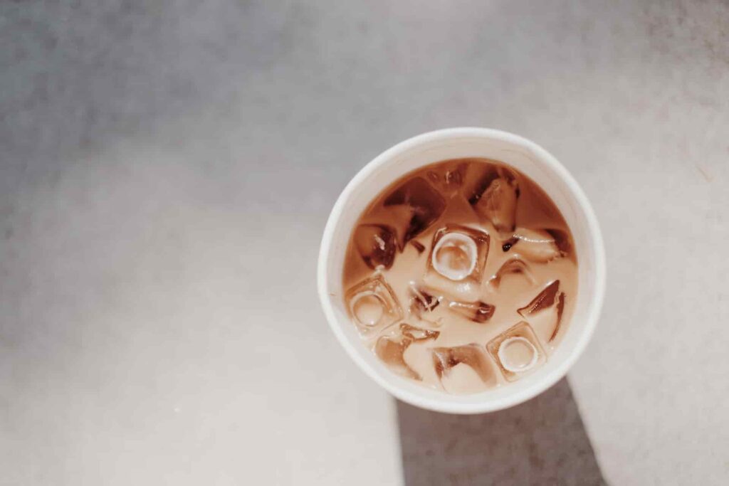 Iced Mocha vs Iced Latte: Key Differences Compared