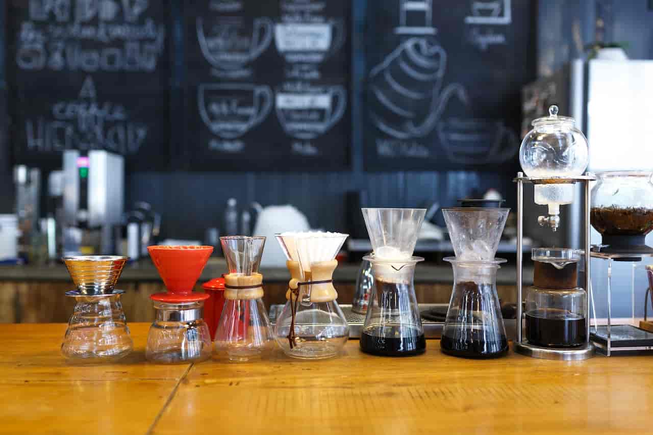 Siphon Coffee vs Pour Over