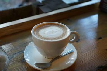 Cafe au Lait vs Latte: Unveiling The Key Differences