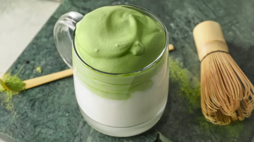 Dalgona Matcha Latte Recipe